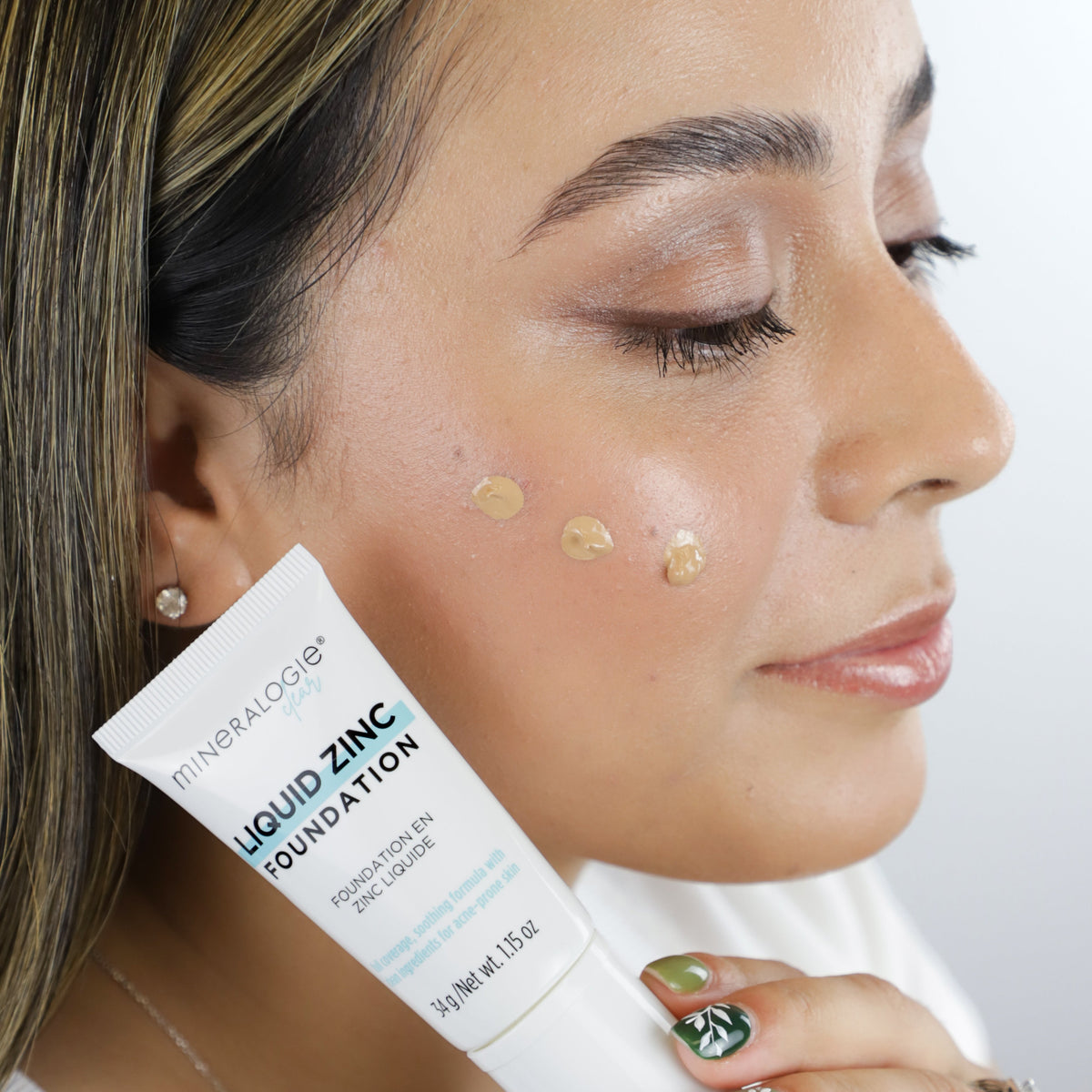 Tan Liquid Zinc On the Skin